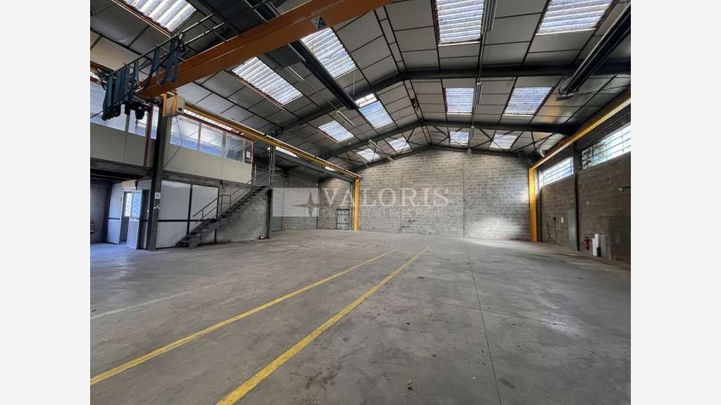 Entrepôt logistique à vendre à Rillieux-la-Pape