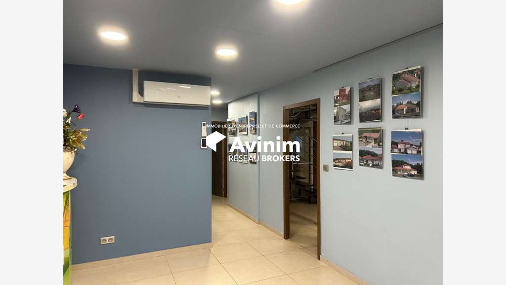 Vente bâtiment d'activité avec bureaux sur Riom