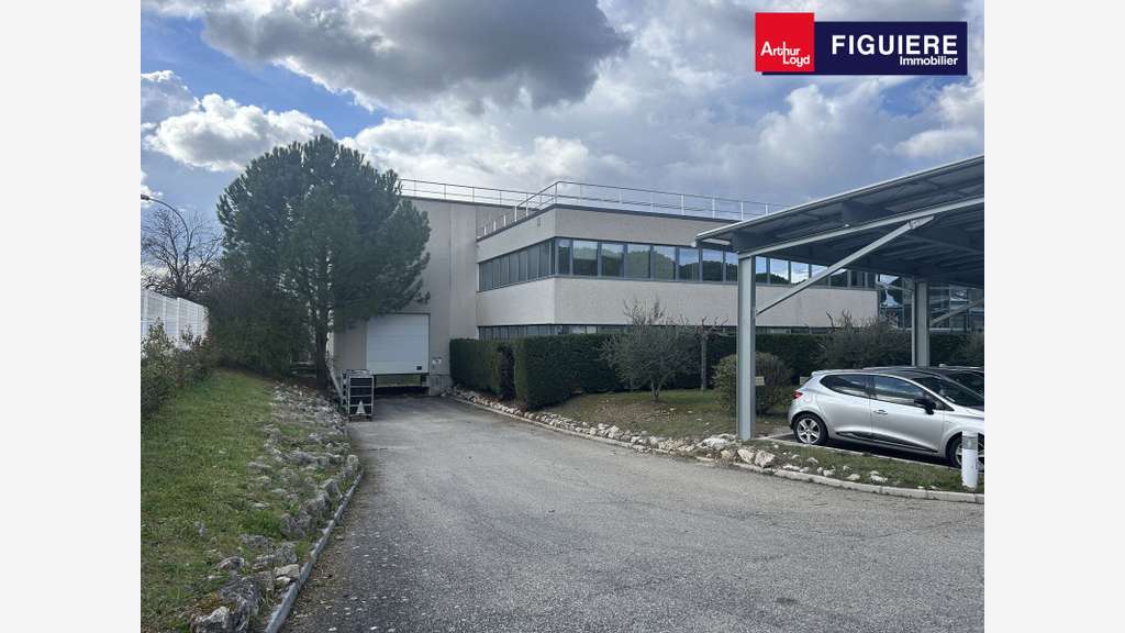 Vente bâtiment mixte indépendant 4631m² à Rousset