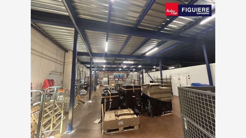 Vente bâtiment mixte indépendant 4631m² à Rousset