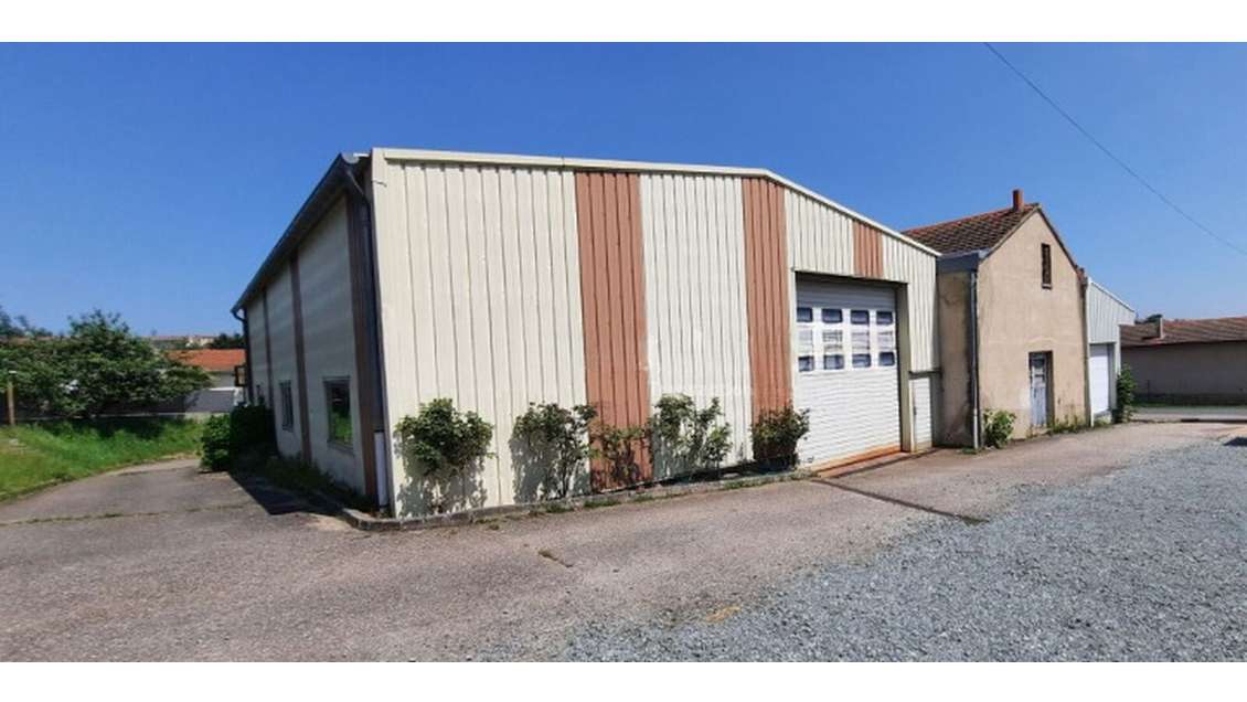 Vente bâtiment industriel 880m² à Rozier-en Donzy