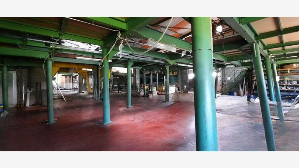 À vendre bâtiment industriel 880m² Rozier-en-Donzy