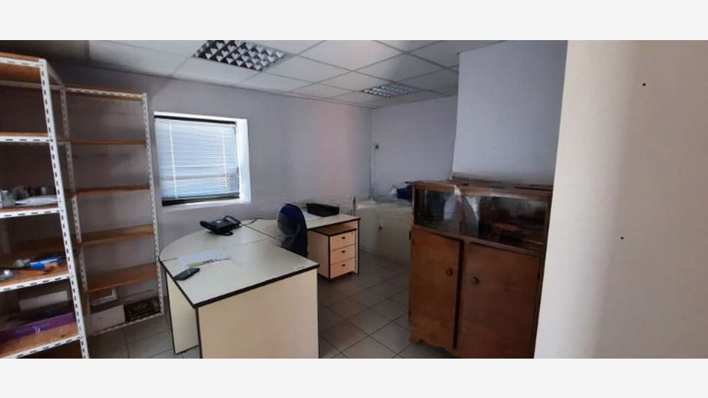 À vendre bâtiment industriel 880m² Rozier-en-Donzy