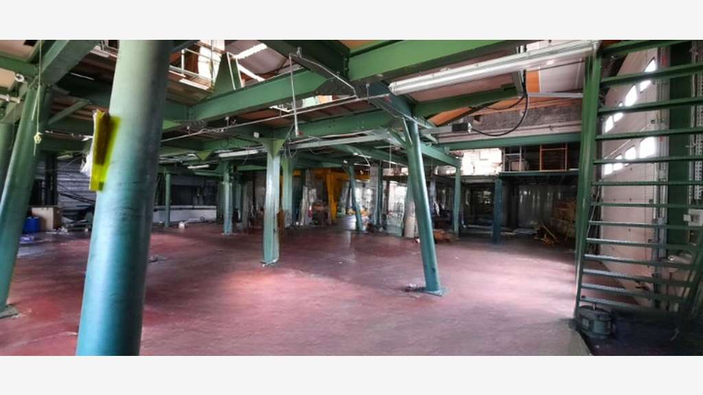 À vendre bâtiment industriel 880m² Rozier-en-Donzy