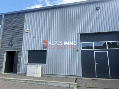Entrepôt de 204m² à vendre en ZA Rumilly Sud