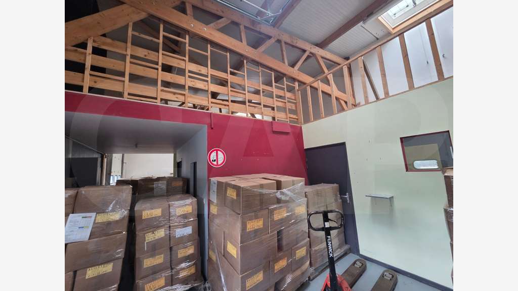 A vendre local d'activité 160m² ZA Saint-Brieuc