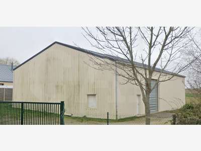 Vente local 300m² Saint-Coulomb zone de Bel Event