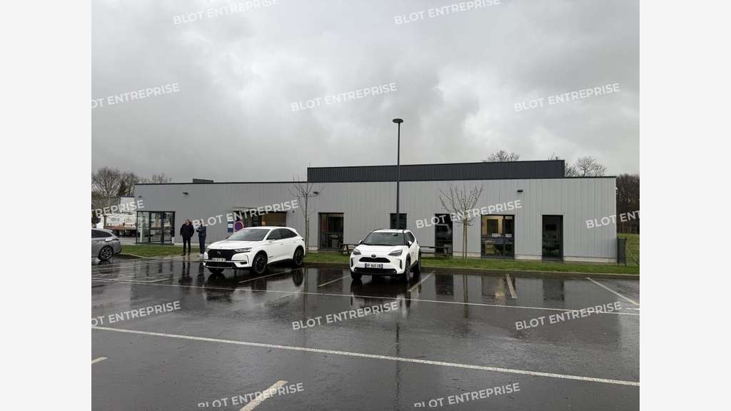 AV bâtiment d'activités 1000m² à Saint-Domineuc