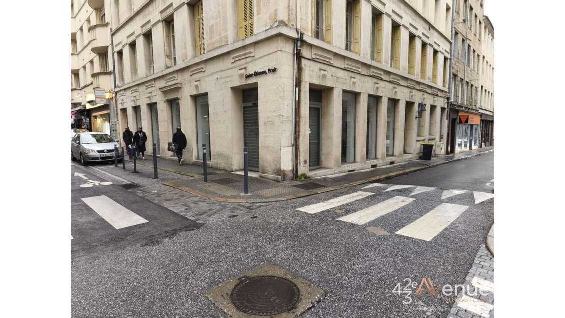 Vente local commercial 240m² Saint-Étienne centre