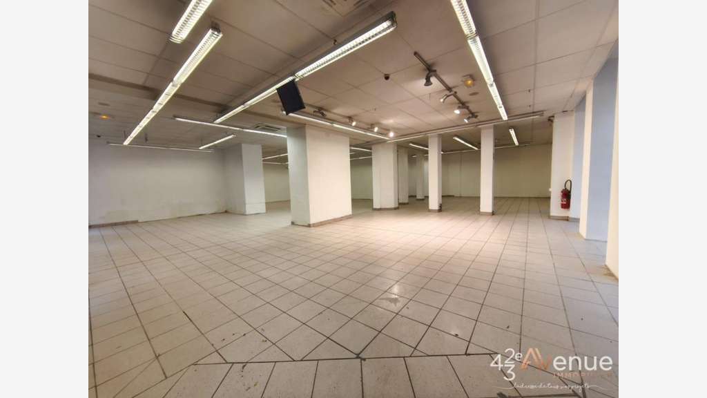 Vente local commercial 240m² Saint-Étienne centre