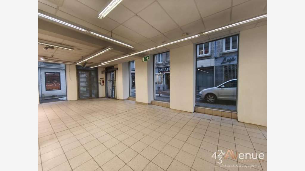 Vente local commercial 240m² Saint-Étienne centre