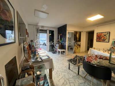 A saisir local artisanal bureaux de 81m² à Unieux
