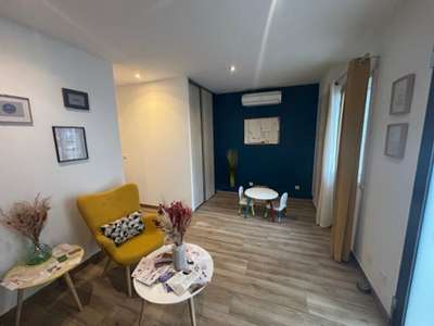 Vente local professionnel 44m² St-Etienne-du-Grès