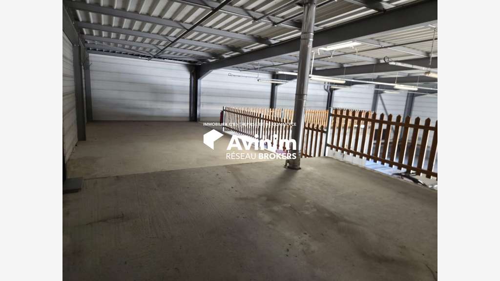 Bâtiment d'activité indépendant à vendre - Saint F