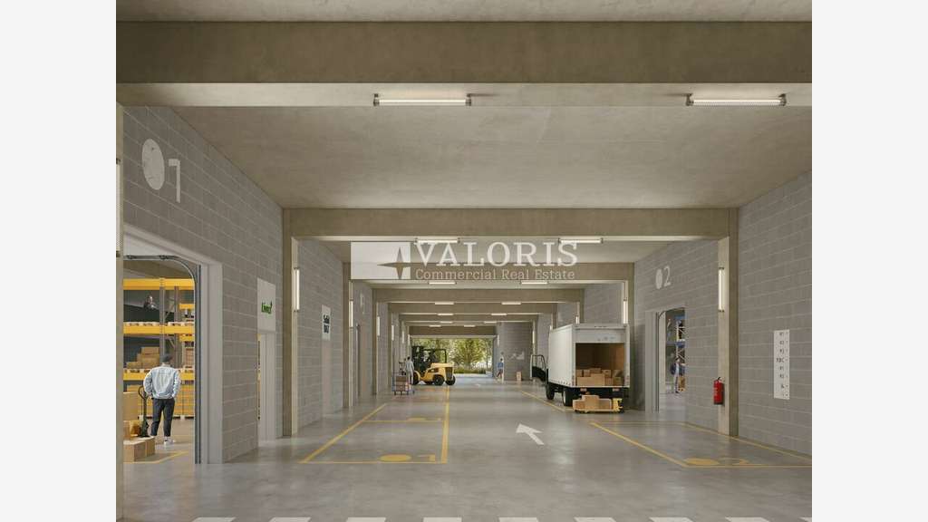 Locaux fonctionnels 2500m² à Saint-Genis-Laval