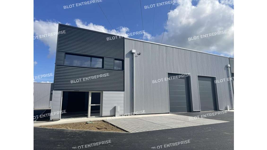 A vendre cellules 1070m² à Saint-Jean-de-Boiseau
