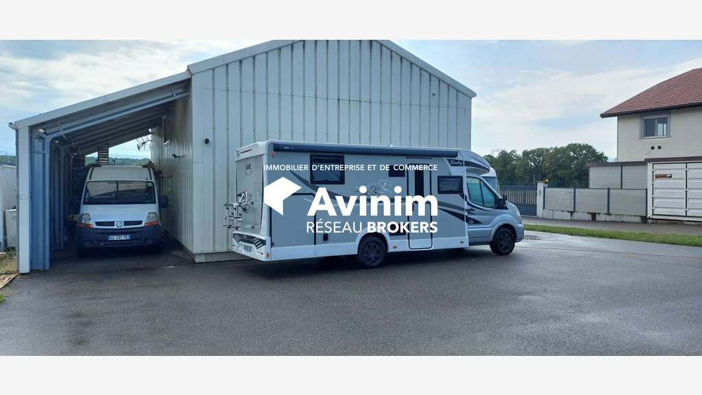 Vente local pro 250m²+ logement pour artisan 01