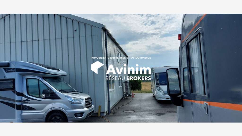Vente local pro 250m²+ logement pour artisan 01
