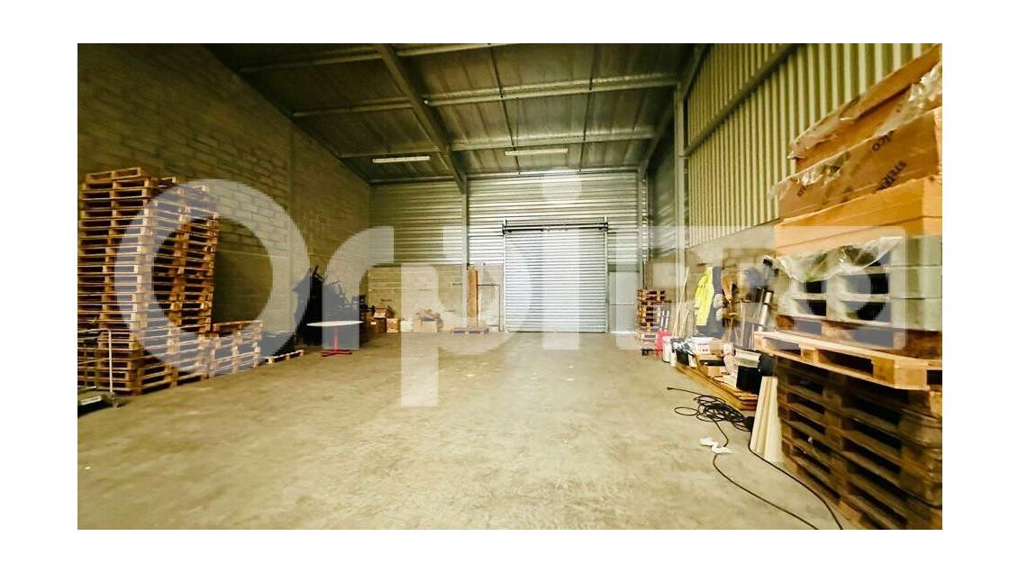 AV local d'activité 313m² à Saint Jean d'Illac ZI