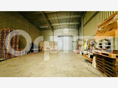 AV local d'activité 313m² à Saint Jean d'Illac ZI
