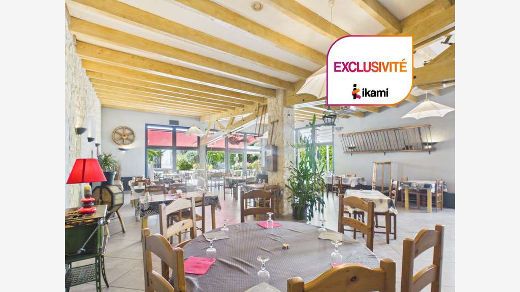 Murs commerciaux 400m² avec terrasse et logement