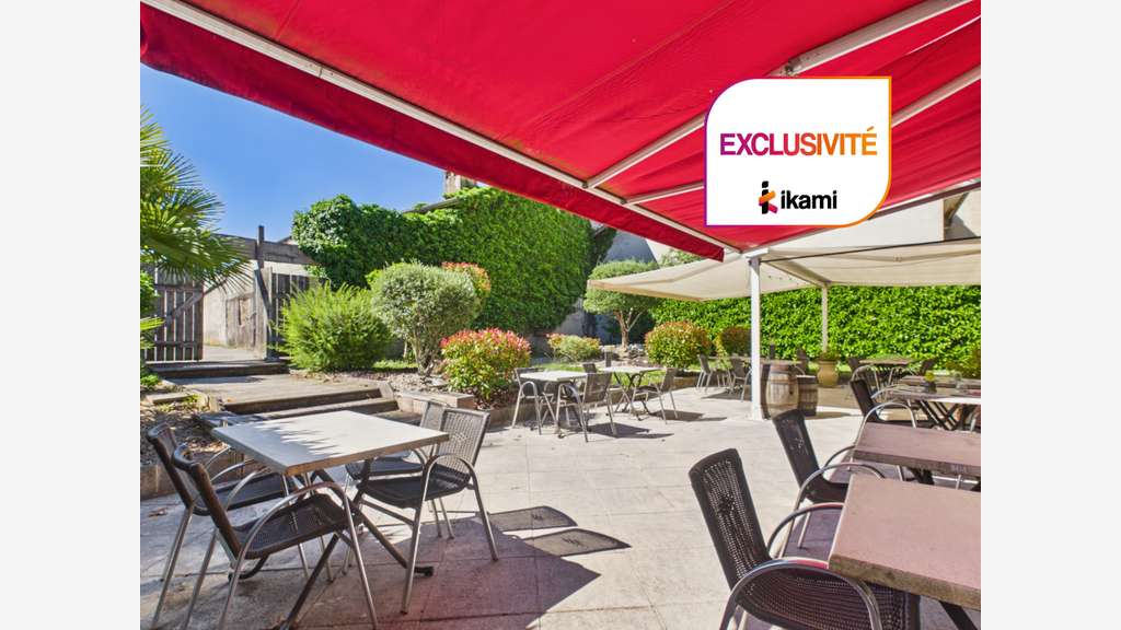 Murs commerciaux 400m² avec terrasse et logement