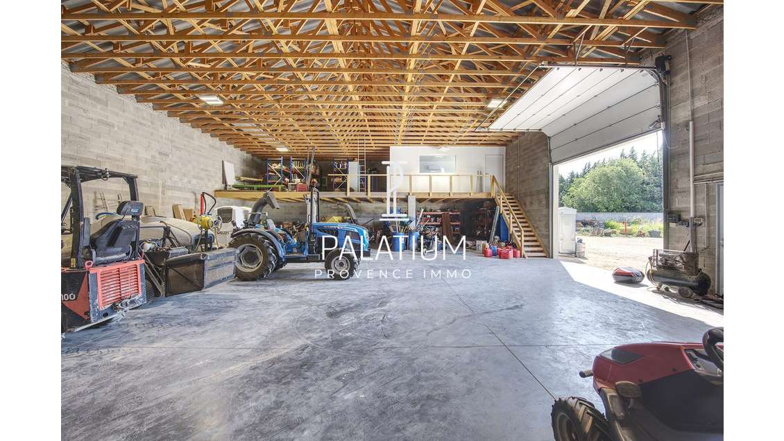 Unique 2.3 ha en zone agricole St-Martin-de-Crau