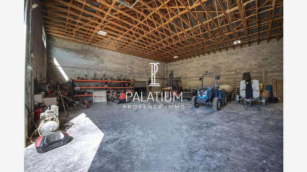 Unique 2.3 ha en zone agricole St-Martin-de-Crau
