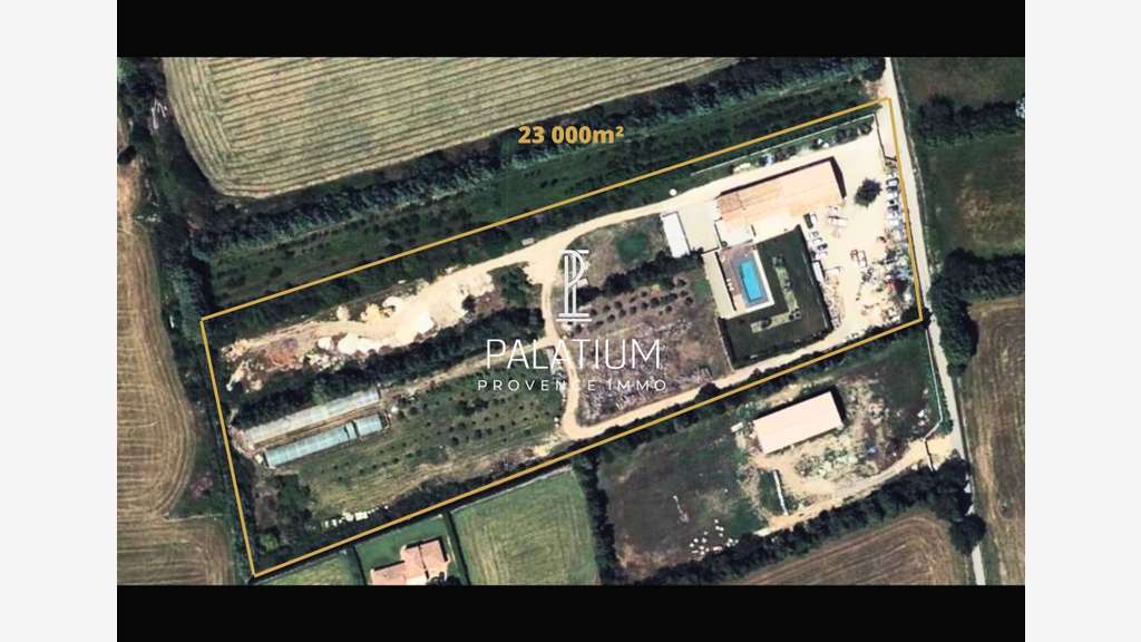 Unique 2.3 ha en zone agricole St-Martin-de-Crau
