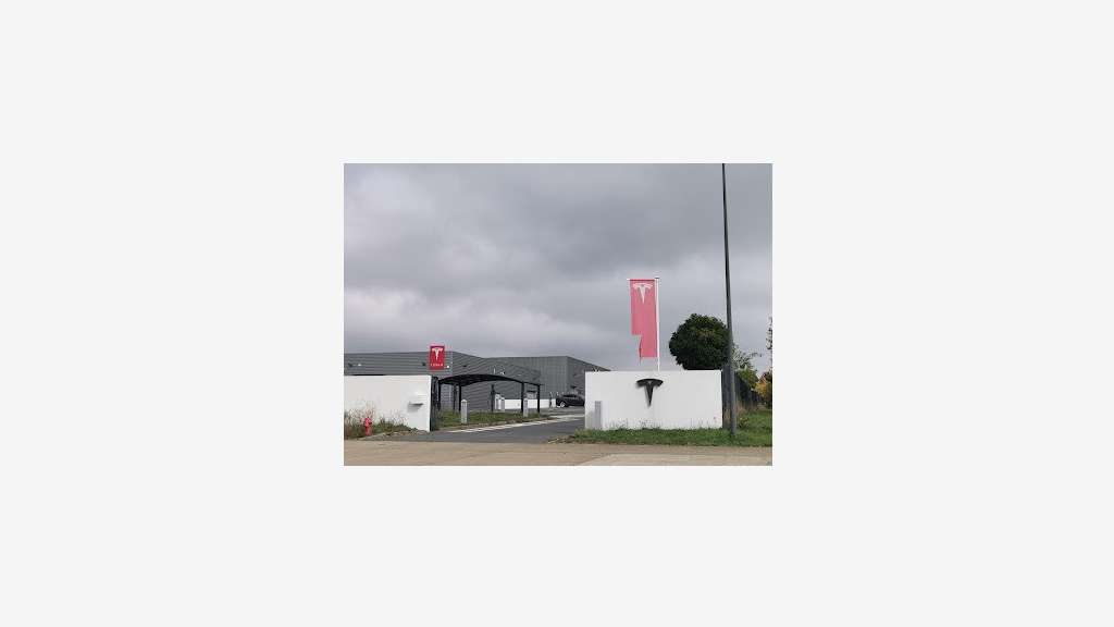 À louer – Local d'activités de 1 439 m² à Saint