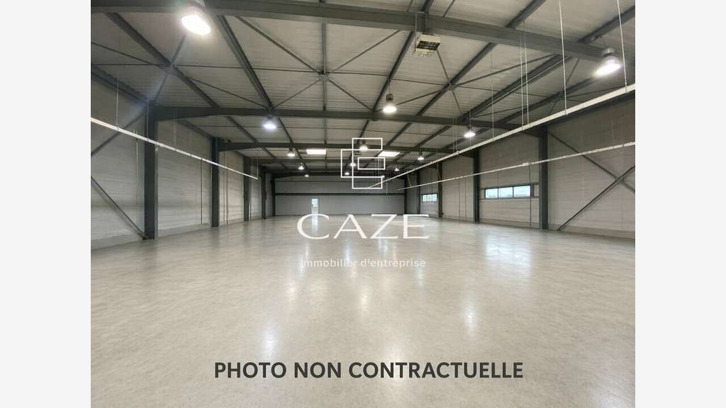 A vendre bâtiment 1043m² ZA Saint-Médard-en-Jalles
