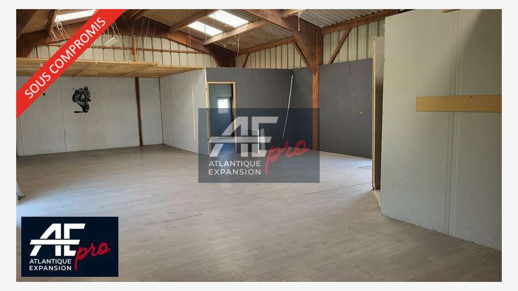 Entrepôt 168m² à vendre à l'entrée de St Nazaire