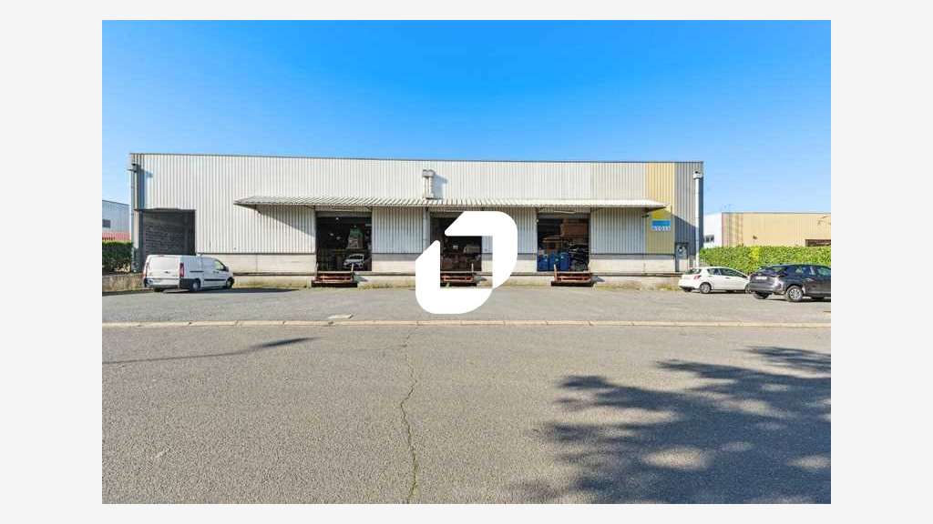 Vente Local d'activité 2478m² Saint ouen l'aumone