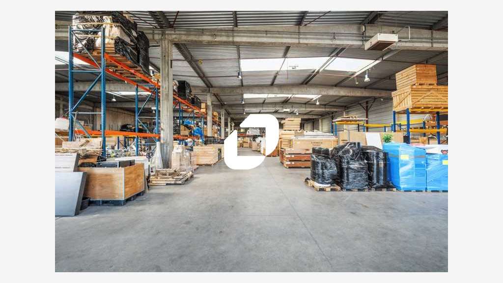 Vente Local d'activité 2478m² Saint ouen l'aumone