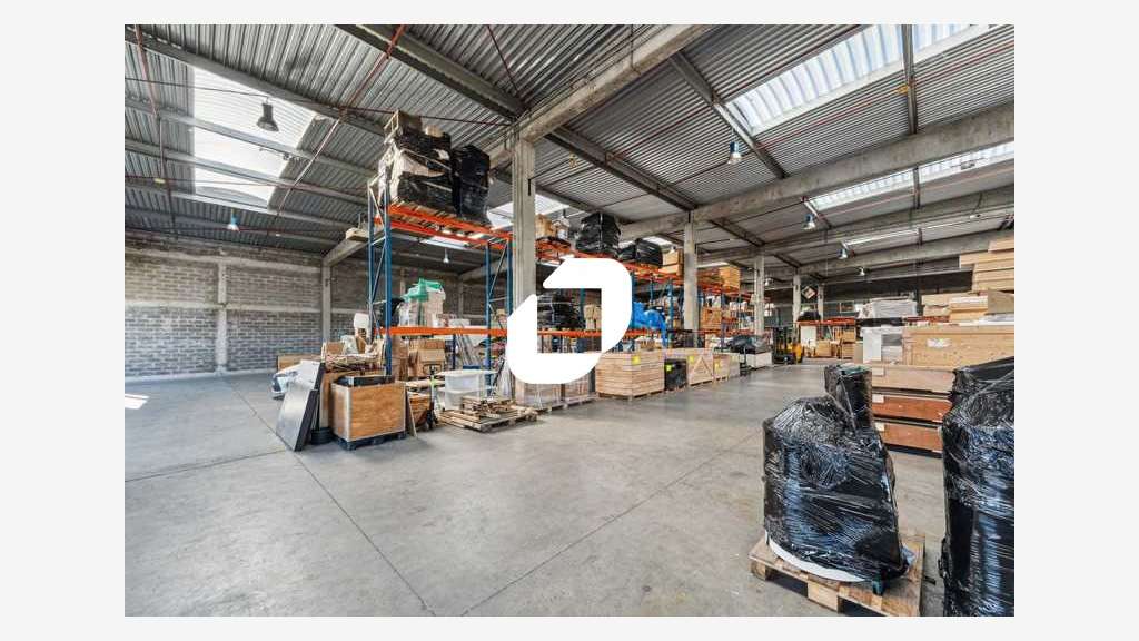 Vente Local d'activité 2478m² Saint ouen l'aumone