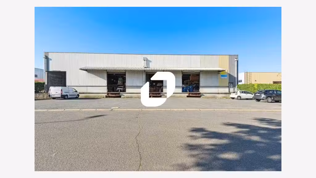 Vente Local d'activité 2478m² Saint ouen l'aumone