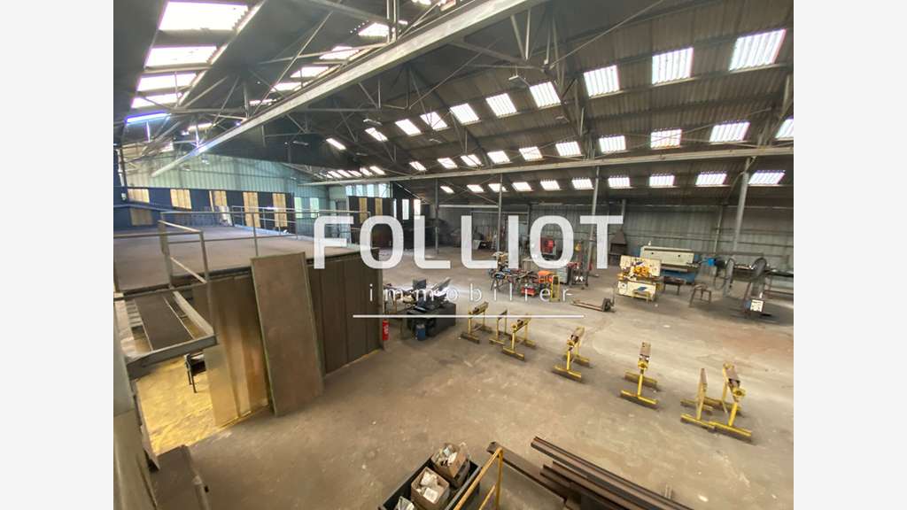 AV entrepôt 1000m² Saint-Pierre-de-Coutances