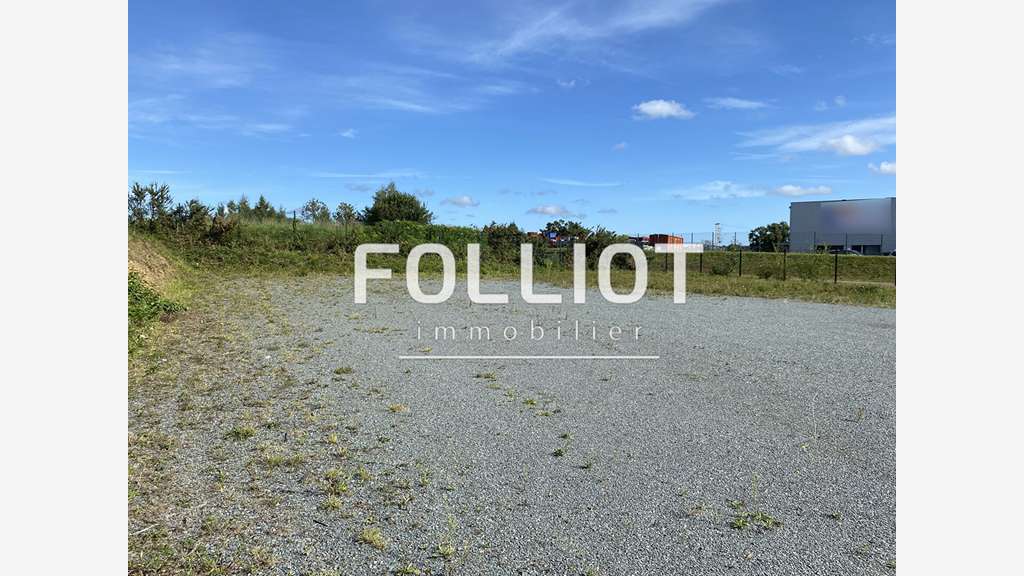 AV entrepôt 1000m² Saint-Pierre-de-Coutances