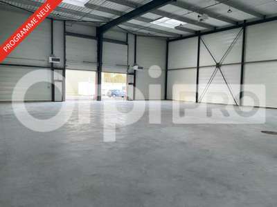 AV locaux activités 457m² Saint-Pierre-du-Perray