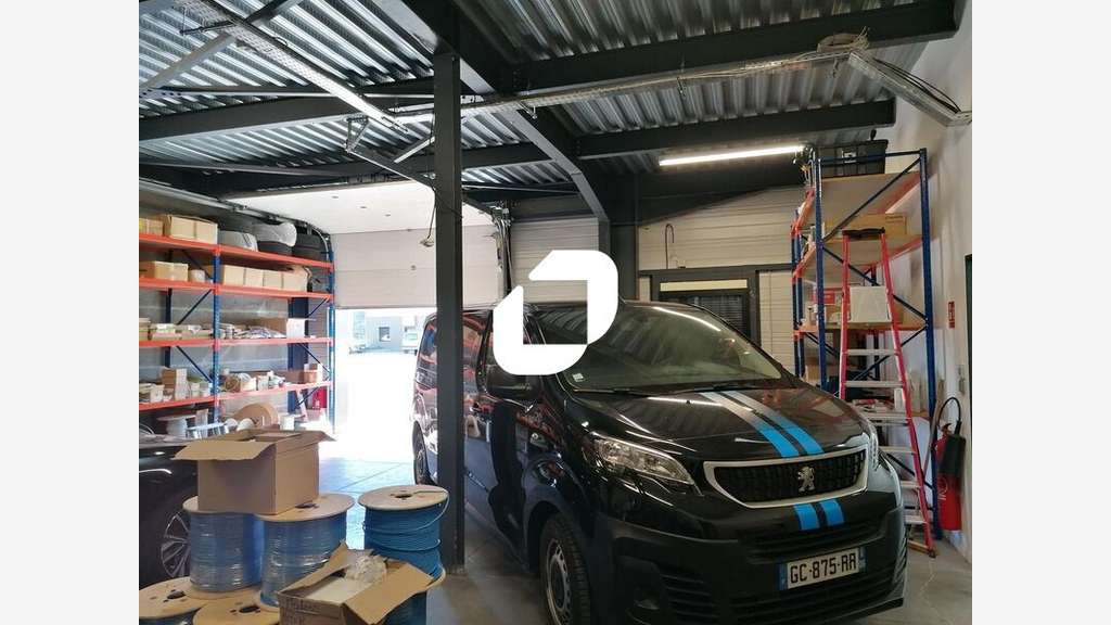 Vente Local d'activité 200m² Saint priest