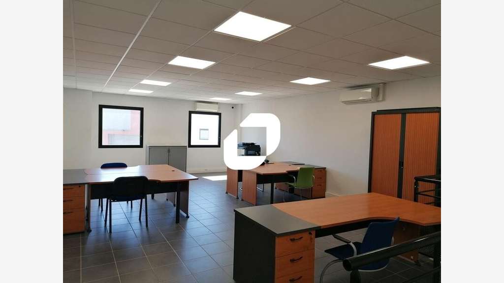 Vente Local d'activité 200m² Saint priest