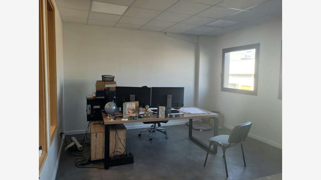 Vente local d'activité 400m² St-Quentin-Fallavier