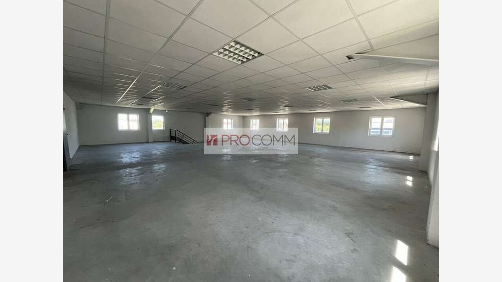 AV local d'activité 1200m² St-Rémy empl privilégié
