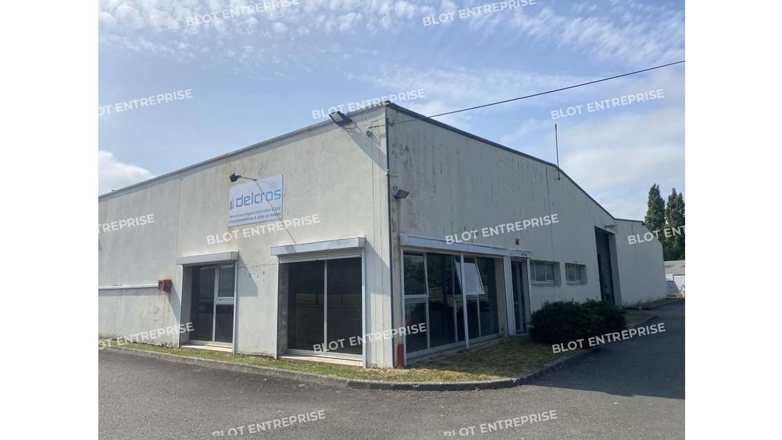 A vendre local d'activités 975m² à Saint-Samson 