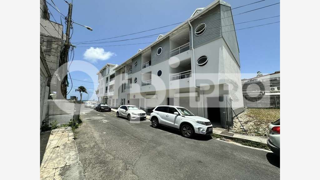 Local commercial 37m² à vendre à Sainte-Anne