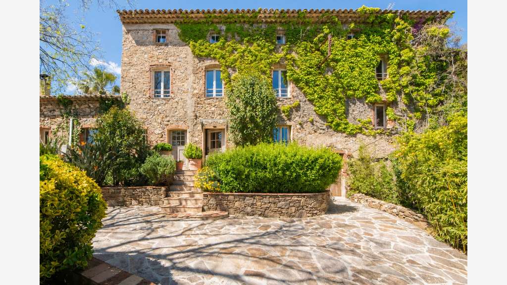 PROPRIETE CHAMBRES D' HOTES GOLFE DE SAINT TROPEZ