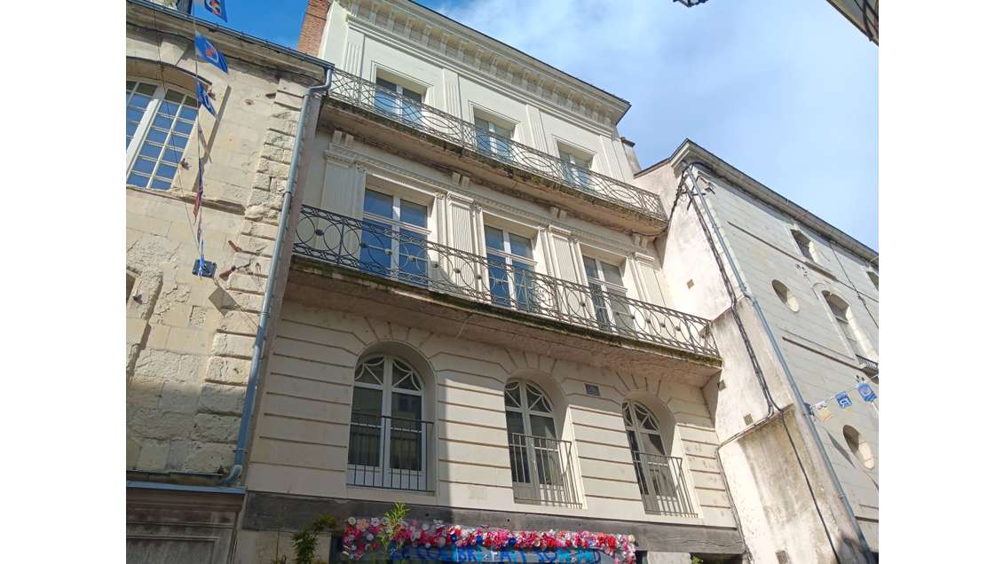 Vente immeuble de 294m² en hypercentre Saumur