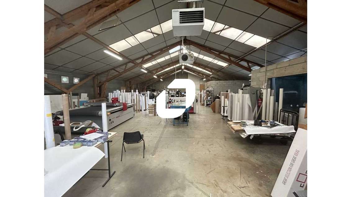 Vente Local d'activité 566m² Savigny le temple