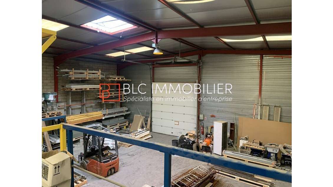 Entrepôt à vendre 1150m² à Septèmes-les-Vallons