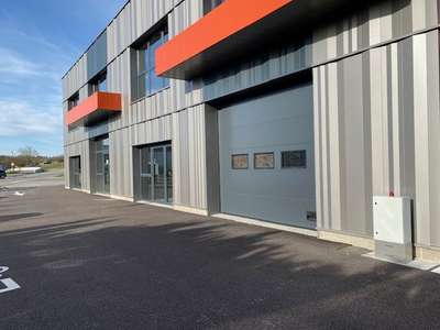 AV local d'activité 127.40m² à Sillingy